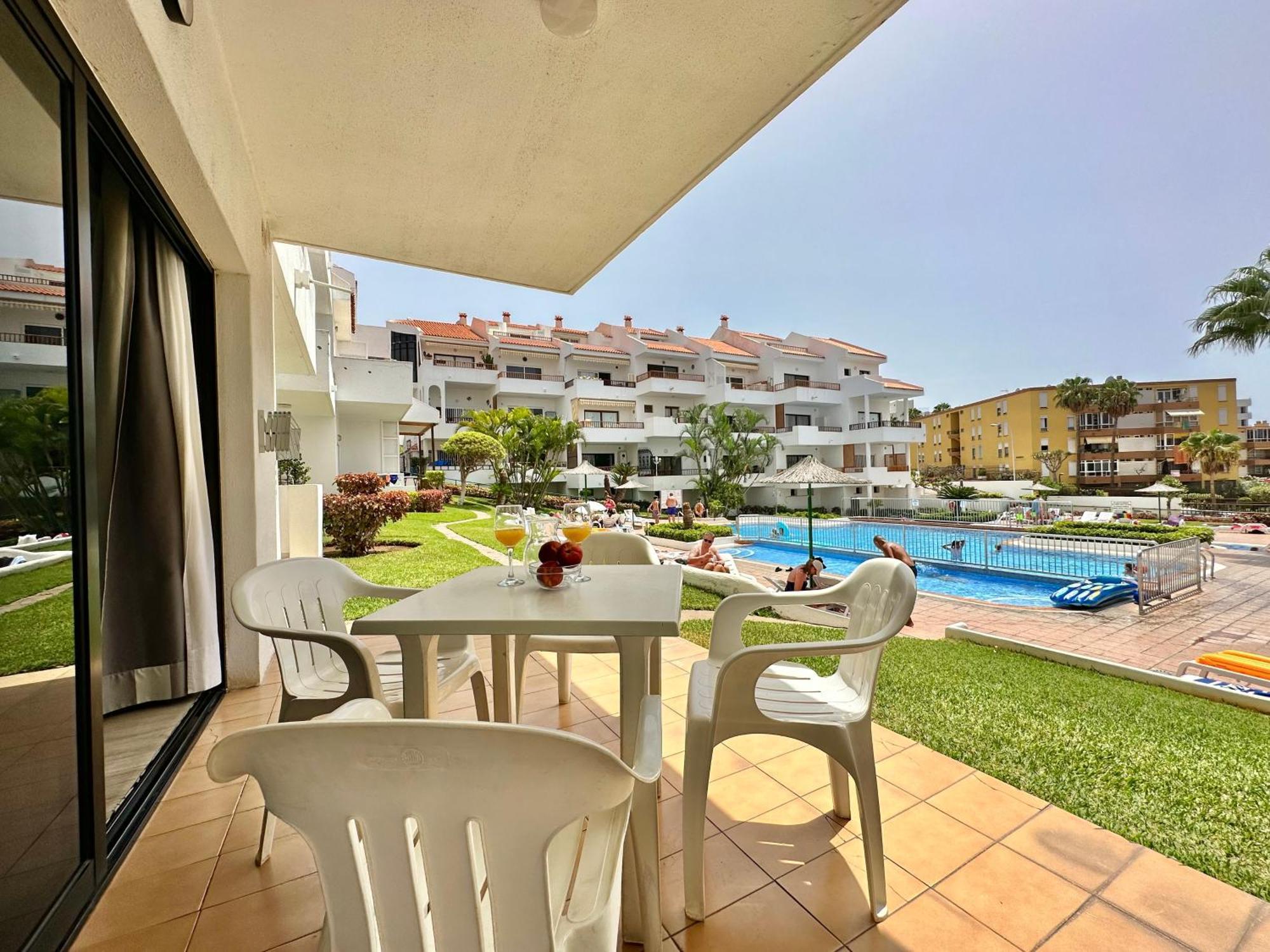 Pool Views Terrace Apartment Los Cristianos  Exterior photo