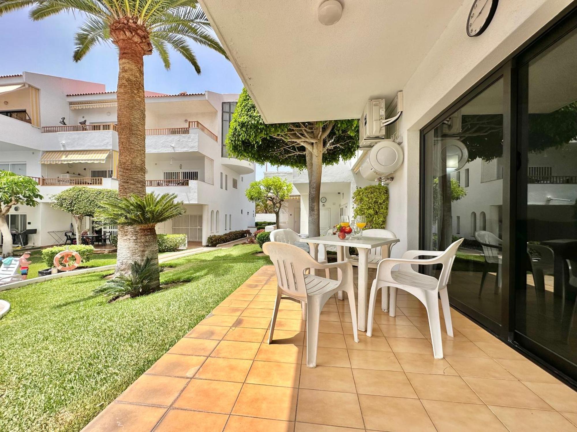 Pool Views Terrace Apartment Los Cristianos  Exterior photo